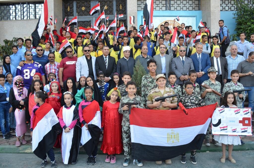 نائب محافظ الإسماعيلية يشهد احتفال مدارس المحافظة بذكرى نصر أكتوبر (1)