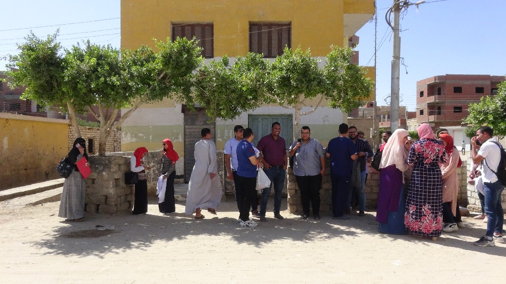 جامعة المنيا تطلق قافلة طبية وتوعوية لقرية دير أبو حنس (2)