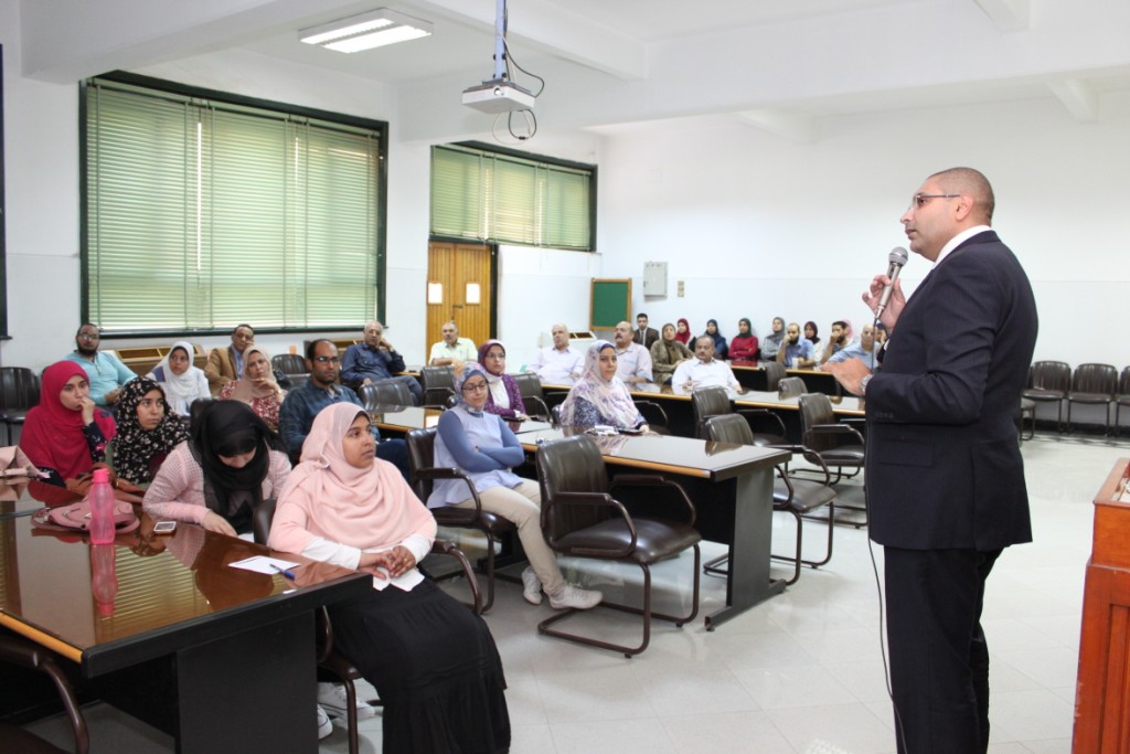 جامعة أسيوط تنظم ورشة عمل متخصصة لبنك المعرفة المصري (7)