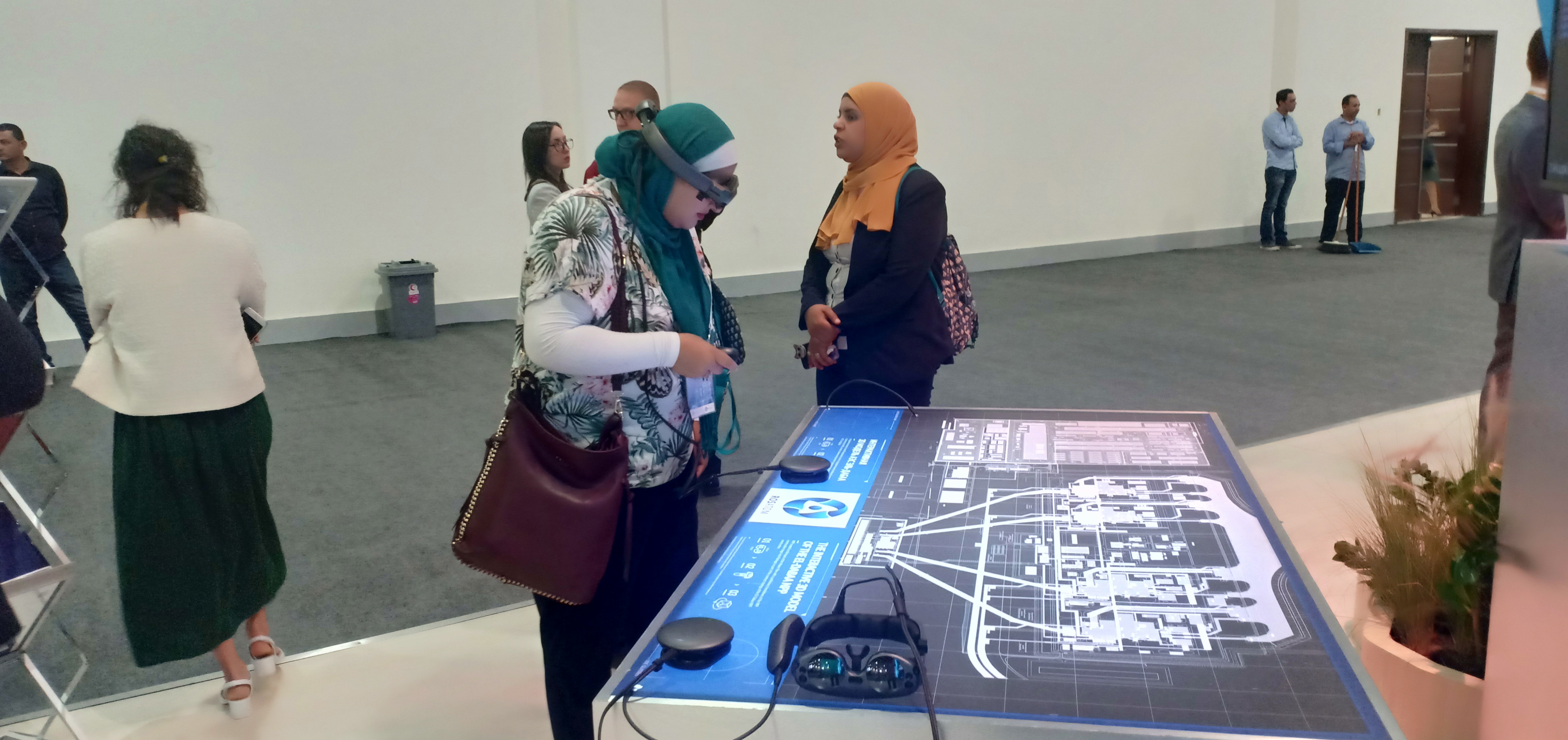 روساتوم تعرض نموذج لمفاعلات الضبعة بتقنية 3d  بمعرض الاسبوع الصناعى (6)