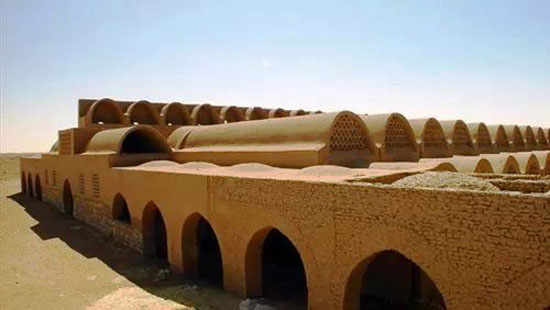 قرية-حسن-فتحى-من-الجانب قرية-حسن-فتحى-من-الجانب