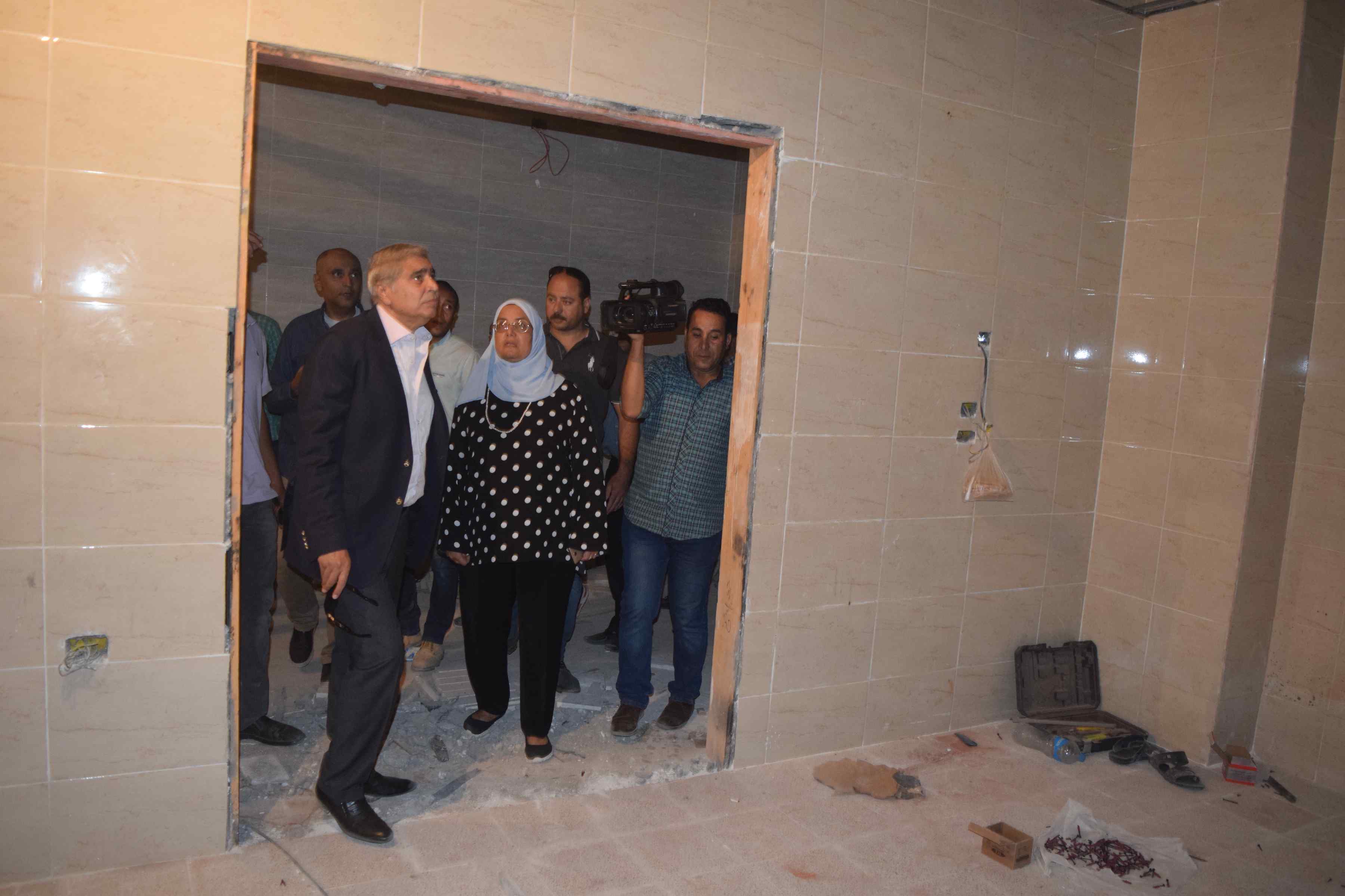 محافظ المنيا يتابع أعمال إحلال وتجديد مستشفى سمالوط العام (3)