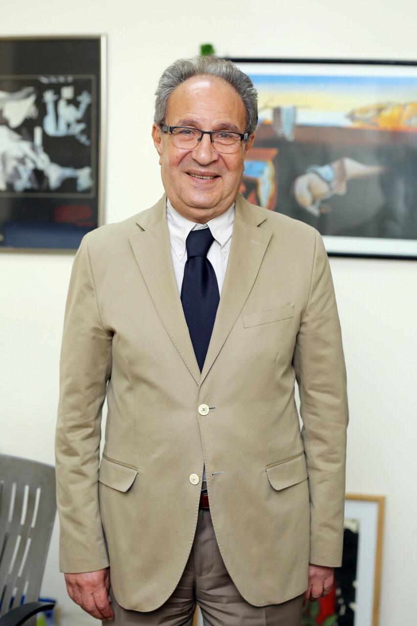 الدكتور محمد العزازى رئيس جامعة مصر