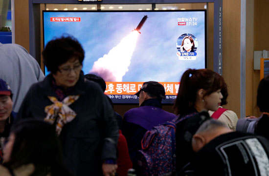 كوريا الشمالية تجرى تجربة صاروخية