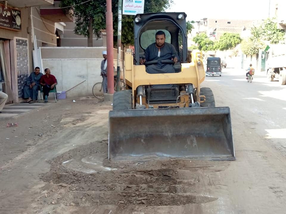 رفع 20 طن تراكمات منالشوارع لخلق بيئة حضارية بسوهاج (8)