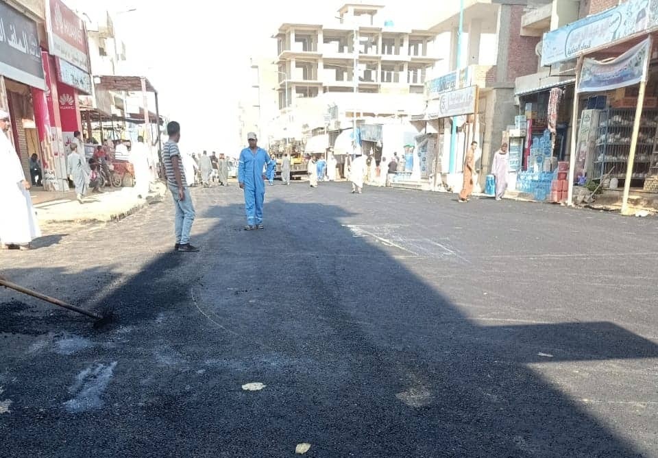 رصف وتطوير الشارع الرئيسي بمدينة الضبعة وشوارع مرسى مطروح  (5)
