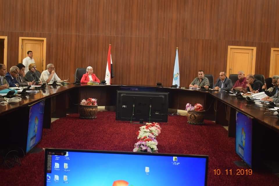 اجتماع نائب محافظ البحر الأحمر (2)