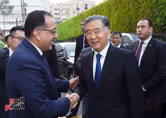 رئيس الوزراء يستقبل رئيس المجلس الاستشارى الصينى (4)