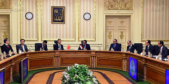 رئيس الوزراء يستقبل رئيس المجلس الاستشارى الصينى (3)