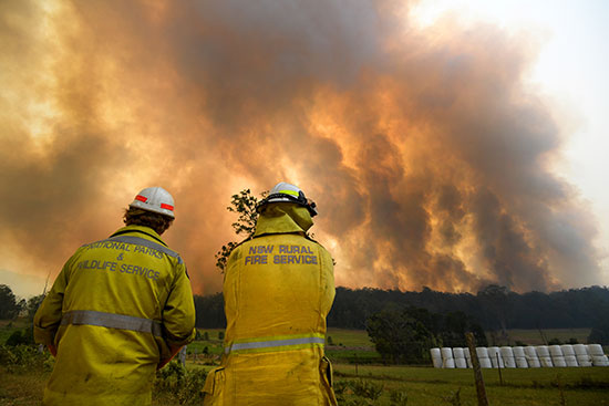 ارتفاع ألسنة النيران فى استراليا