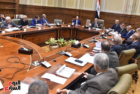 لجنة الإدارة المحلية برئاسة النائب أحمد السجينى (4)