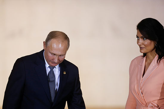 زوجة الرئيس البرازيلى ترحب بالرئيس فلاديمير بوتين