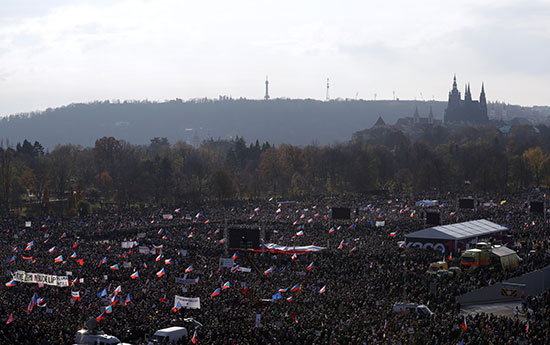 احتجاجات فى التشيك تزامنا مع ذكرى الثورة المخملية
