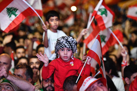 الأطفال تشارك فى مظاهرات لبنان