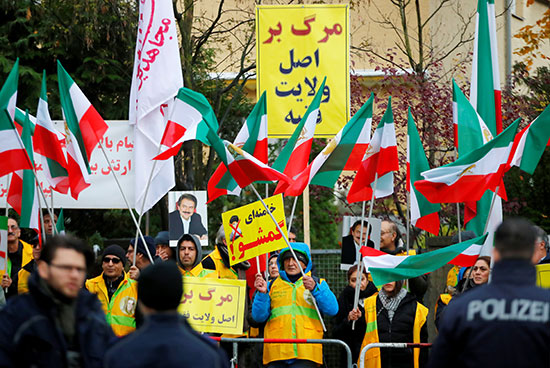 2019-11-17T124230Z_430850054_RC20DD99OUVP_RTRMADP_3_IRAN-FUEL-PROTEST-GERMANY
