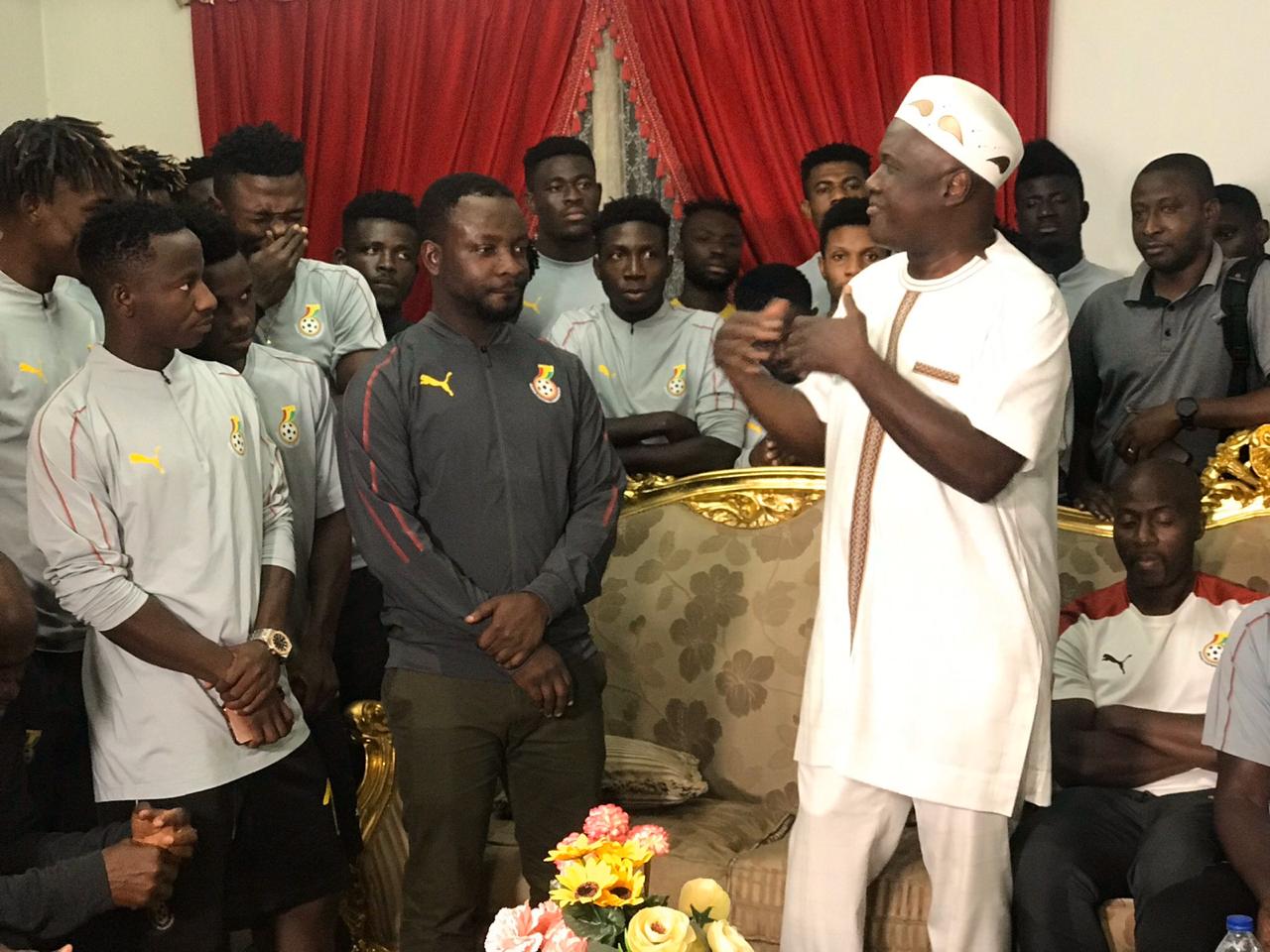 عشاء سفير غانا مع لاعبو المنتخب الاولمبى (1)