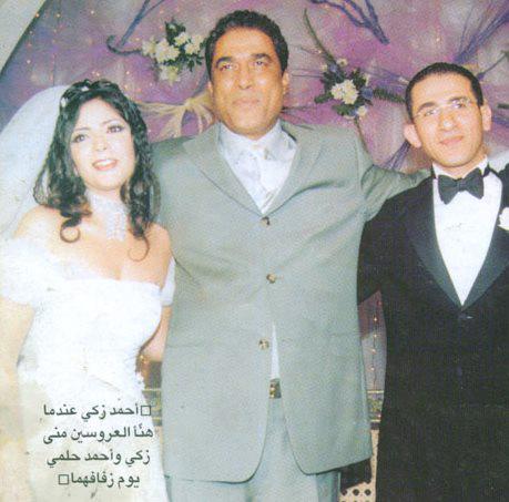 صورة تجمع الثلاثى أحمد زكى وأحمد حلمى ومنى زكى احتفالا بـ عيد ميلادهم اليوم السابع