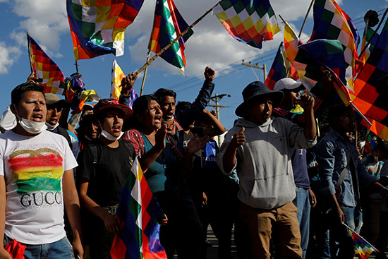 مؤيدو رئيس بوليفيا السابق إيفو موراليس فى مظاهرة فى كوتشابامبا