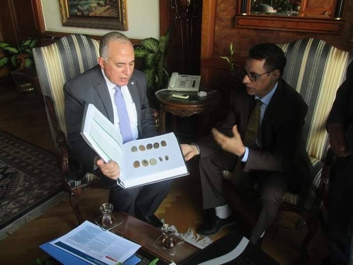 وزير الرى يلتقى المدير الاقليمى لمنظمة الفاو لمنطقة الشرق الأدني وشمال إفريقيا (3)
