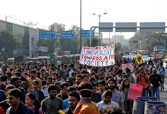مسيرة لطلبة الهند