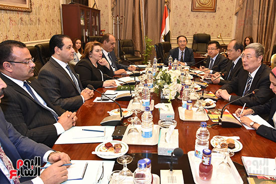 النائب علاء عابد رئيس لجنة حقوق الانسان مع وفد صينى (9)