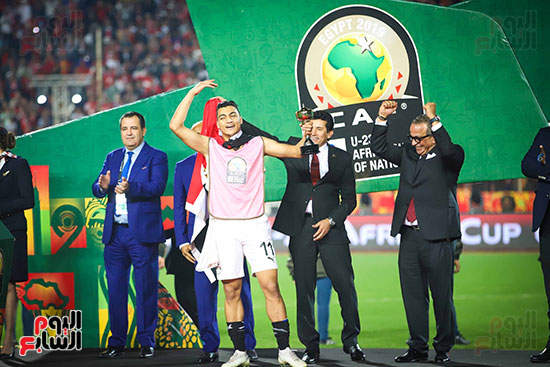 لحظة رفع المنتخب الأولمبى كأس بطولة أمم أفريقيا 2019  (12)