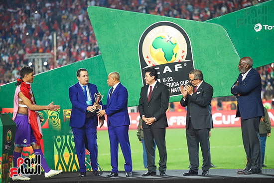لحظة رفع المنتخب الأولمبى كأس بطولة أمم أفريقيا 2019  (7)