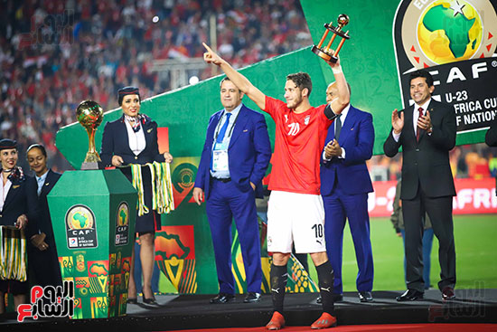 لحظة رفع المنتخب الأولمبى كأس بطولة أمم أفريقيا 2019  (20)
