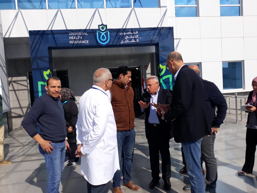 محافظ بورسعيد يتابع سير العمل بمستشفى النصر  (4)