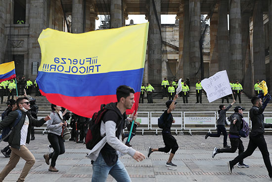 احتجاجات مناهضة للحكومة فى كولومبيا