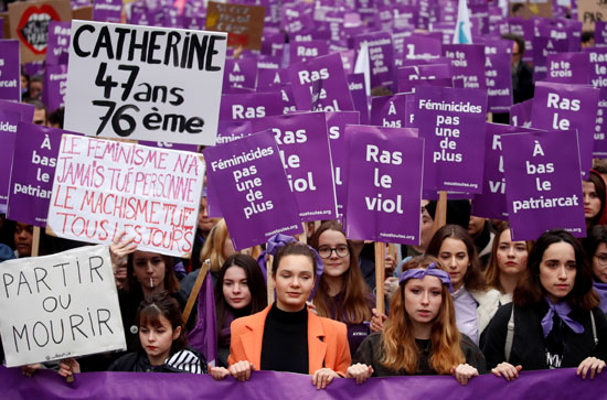 آلاف النساء يتظاهرون ضد العنف الأسرى فى فرنسا