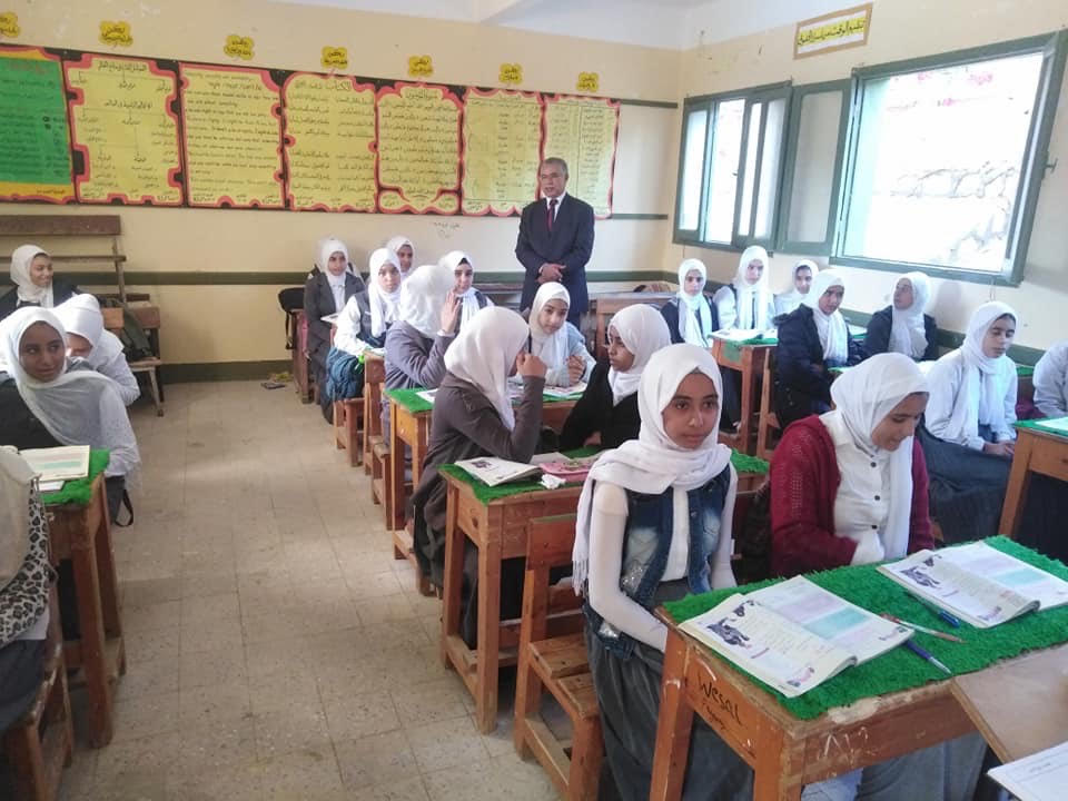 جولة وكيل وزارة التعليم بشمال سيناء على المدارس (3)