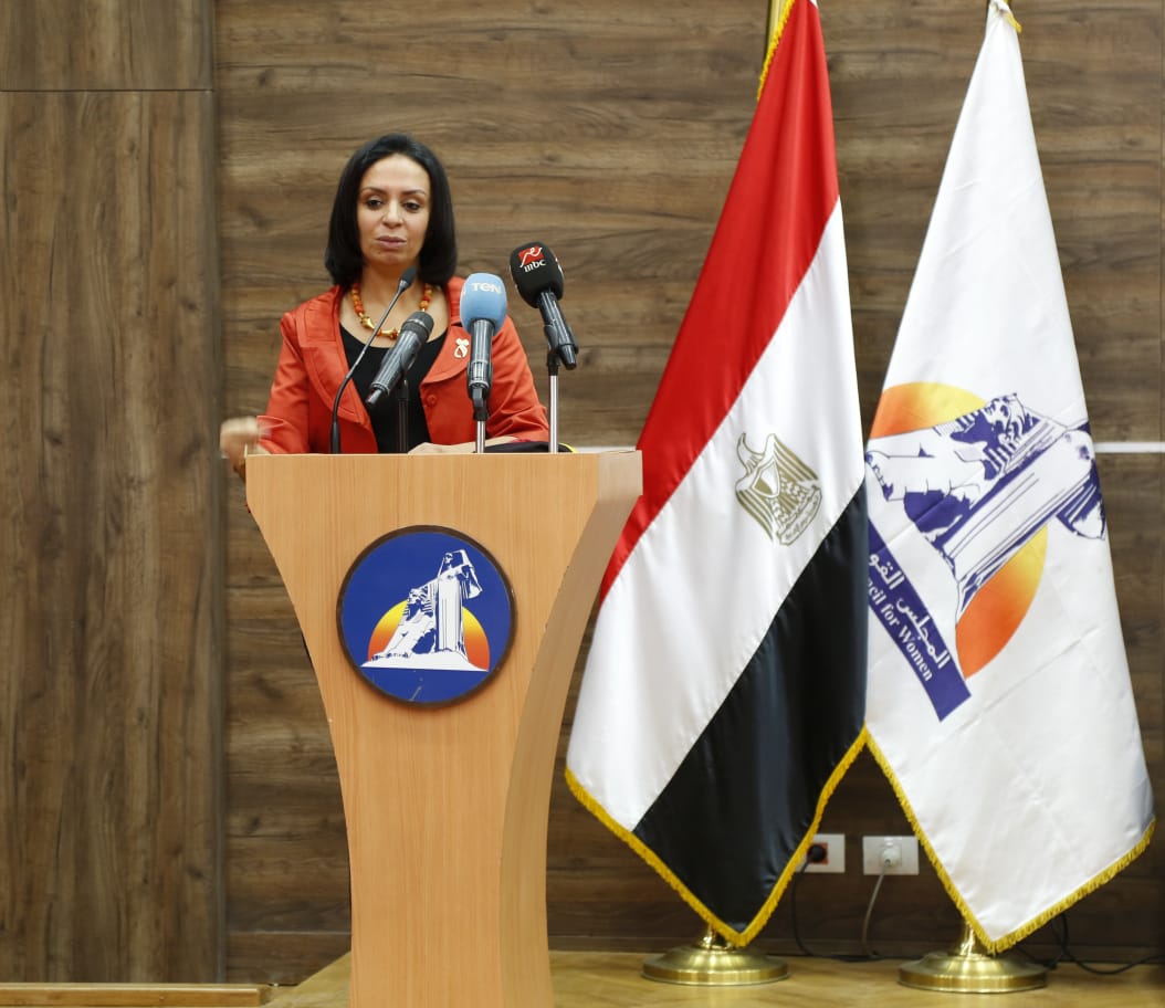 رئيسة القومى للمرأة تلتقى زوجات سفراء مصر بالخارج والسفيرات الأجانب  (7)