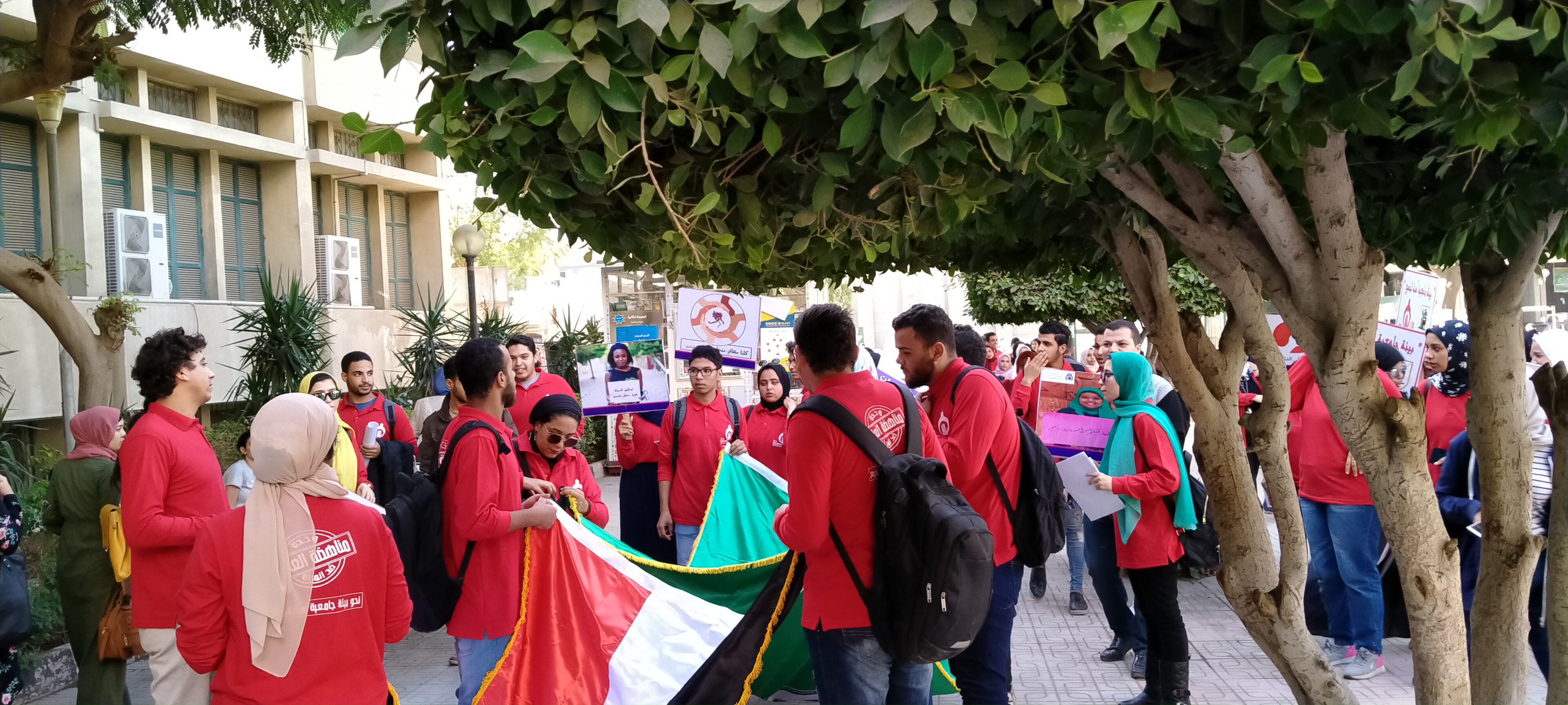 مسيرة وحدة مناهضة العنف ضد المرأة بجامعة القاهرة (2)