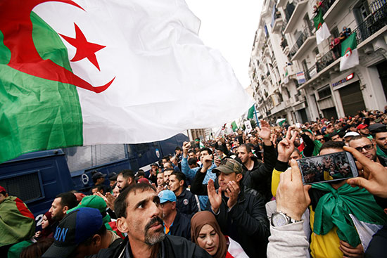 مظاهرات حاشدة بالجزائر ضد لانتخابات الرئاسية