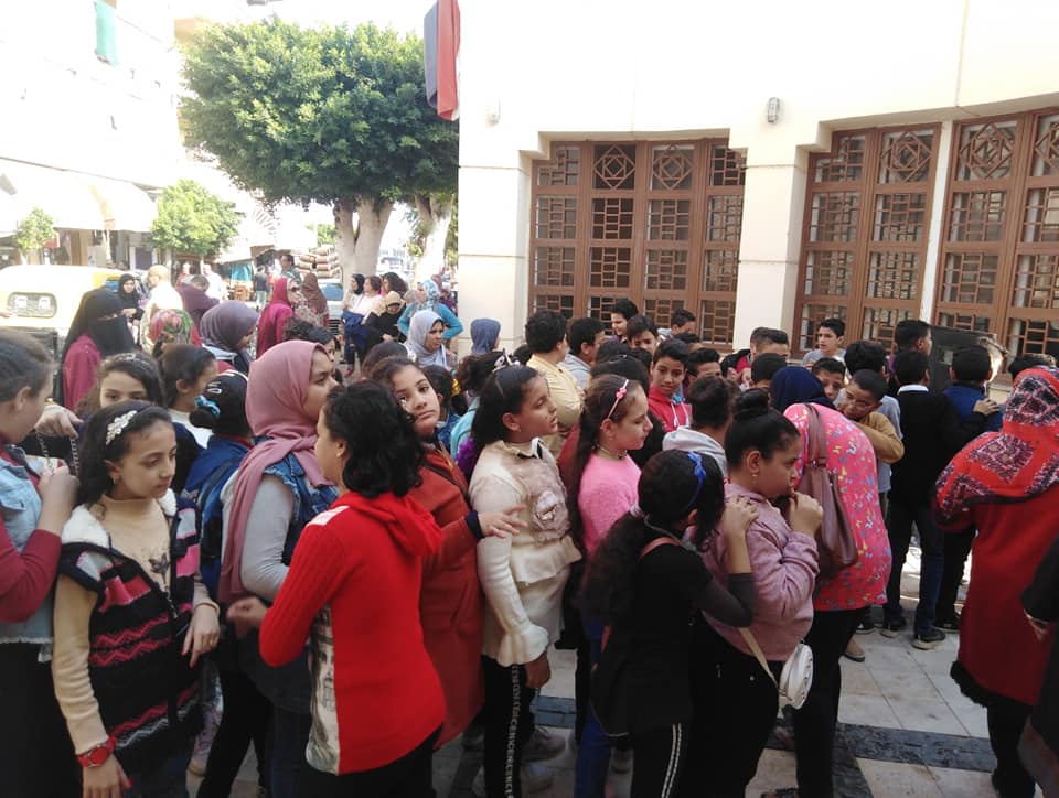 خلال زياارة طلاب المدارس لمتحف رشيد القومى (3)