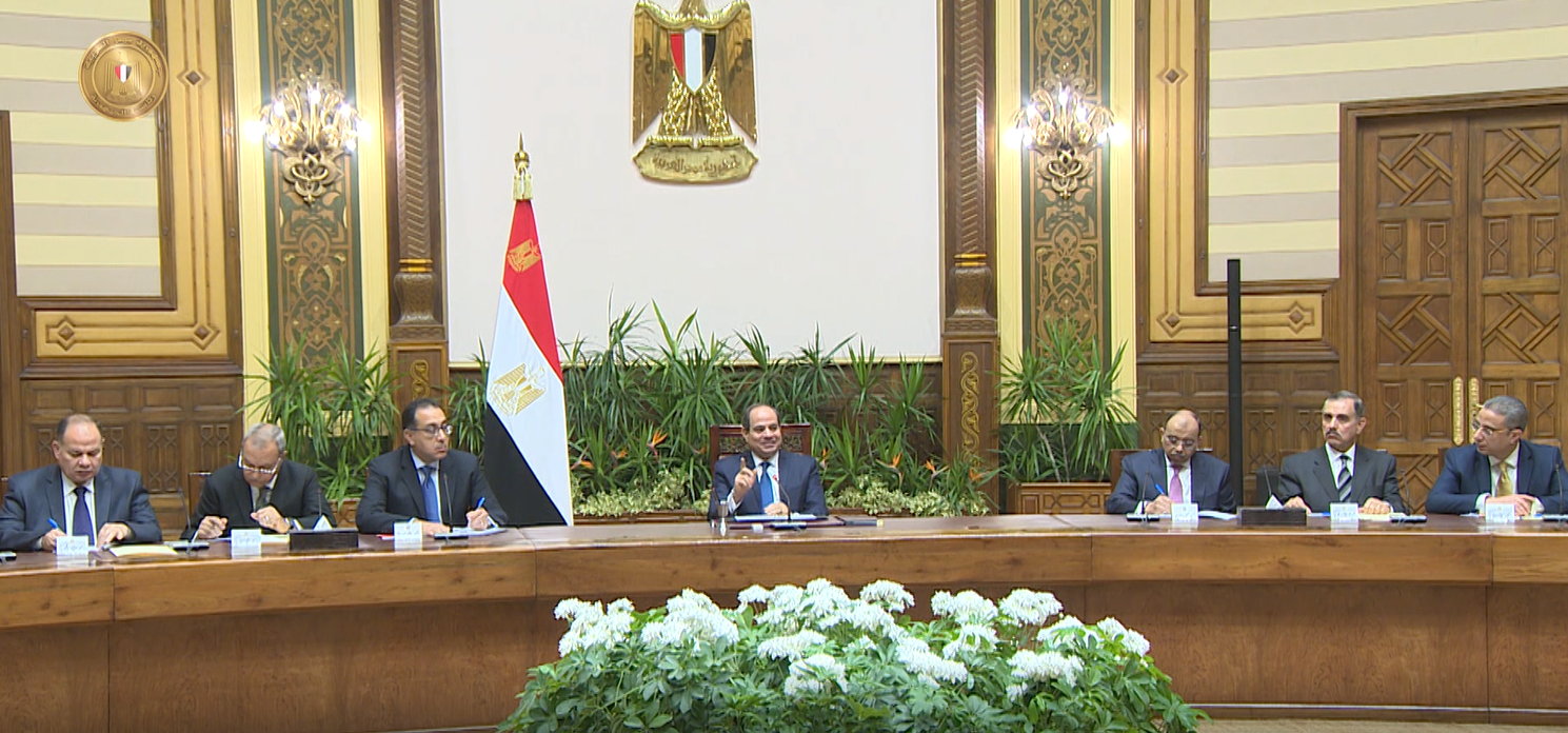 الرئيس السيسى يجتمع بالمحافظين الجدد ونوابهم (4)