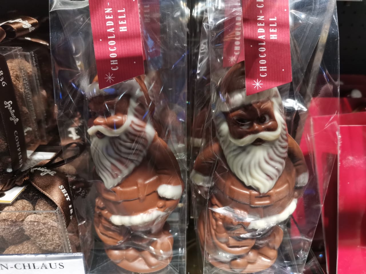 بابا نويل على هيئة شيكولاتة سويسرى