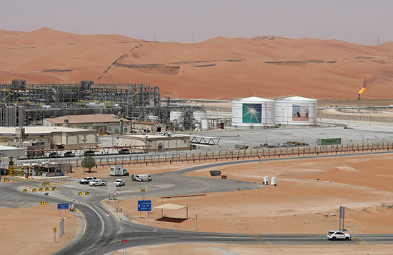 منشأة الإنتاج فى حقل شيبة النفطى فى أرامكو السعودية