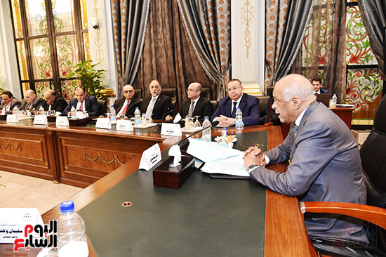 اجتماع اللجنة العامة برئاسة على عبد العال (5)