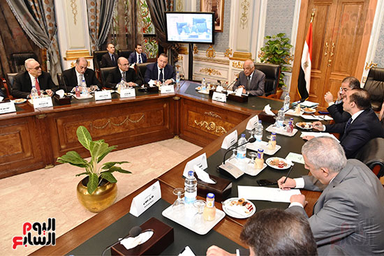 اجتماع اللجنة العامة برئاسة على عبد العال (1)