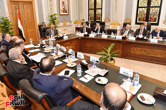 اجتماع اللجنة العامة برئاسة على عبد العال (10)