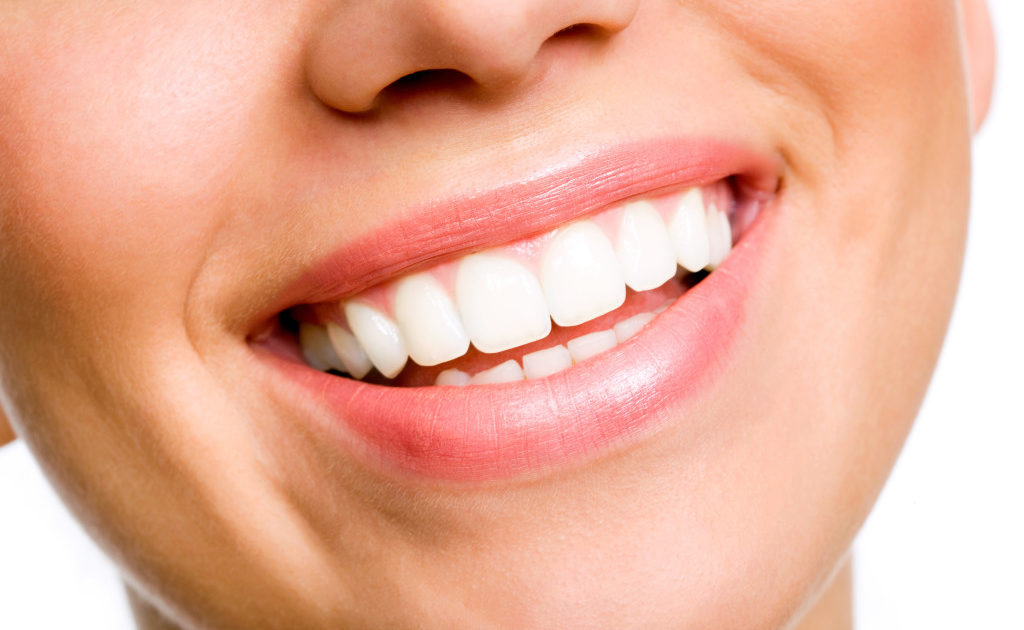 وصفات طبيعية لتفتيح منطقة أسفل الفم (1)