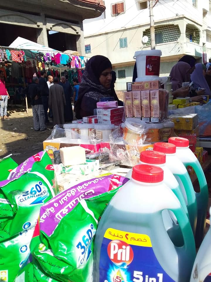 ندوة عن إدارة الوقت وتوفير سلع غذائية بأسعار مخفضة فى قرية بكفر الشيخ (1)