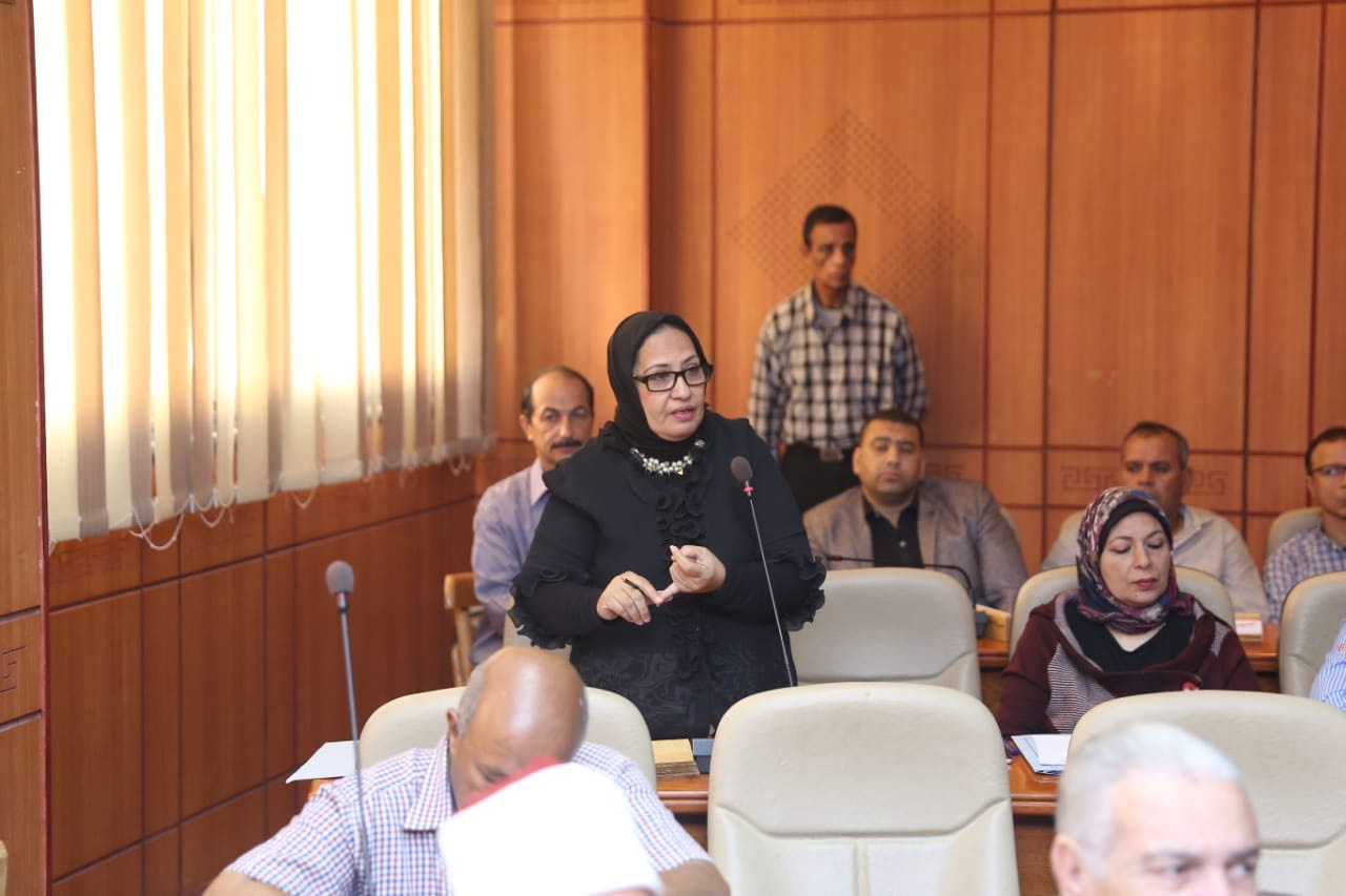 جلسة أعمال المجلس التنفيذى بمحافظة بورسعيد (2)