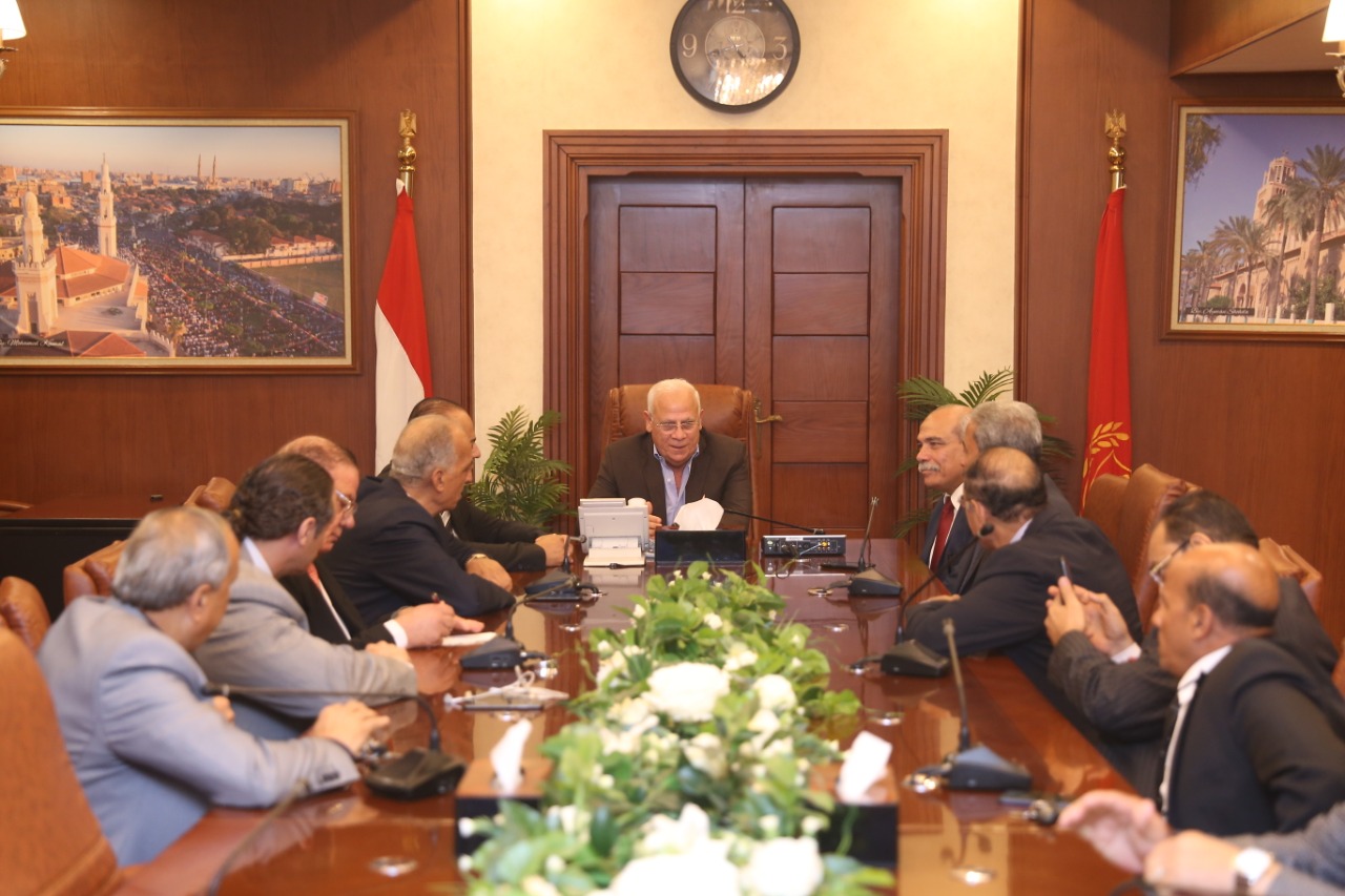 لقاء محافظ بورسعيد ومسؤلى الكيكبوكسنج بمصر وأفريقيا (3)