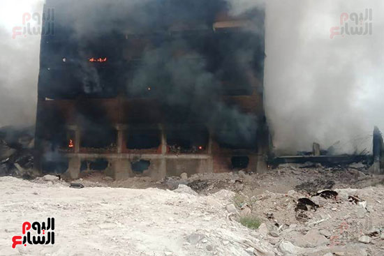 حريق مصنع أبو حوا للدراجات البخارية بقليوب (5)