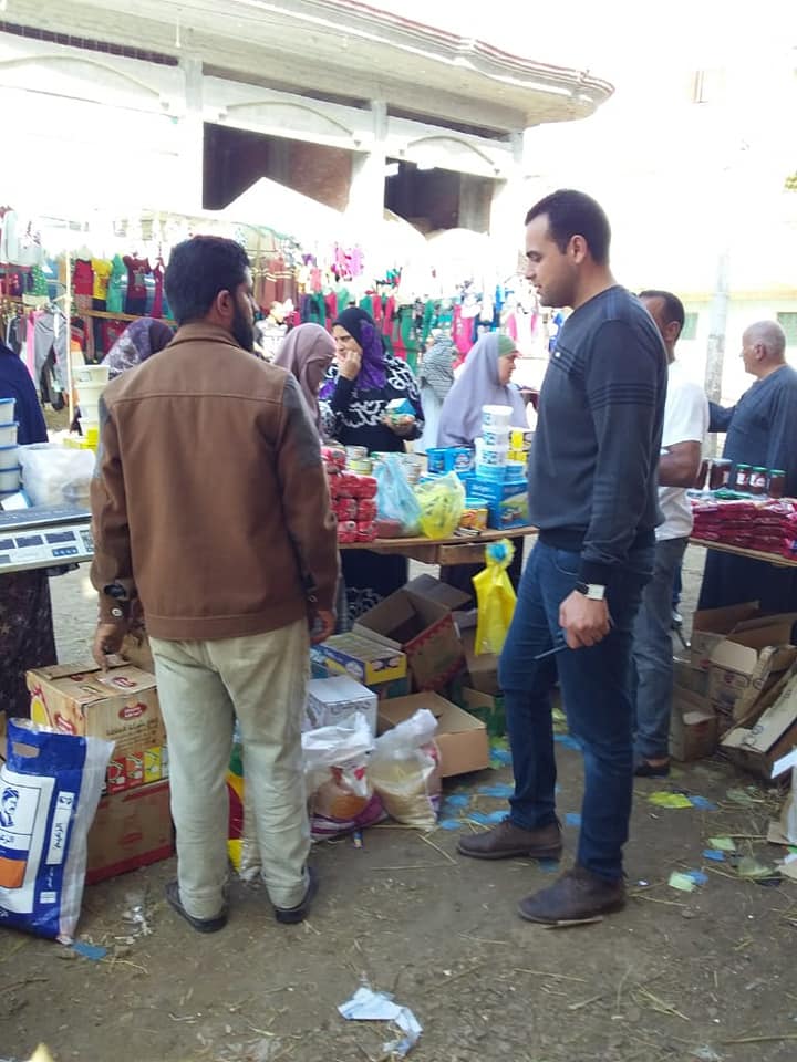 ندوة عن إدارة الوقت وتوفير سلع غذائية بأسعار مخفضة فى قرية بكفر الشيخ (5)