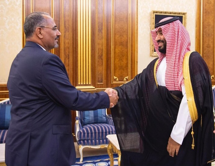 الامير محمد بن سلمان ولي العهد السعودي قبل توقيع الاتفاق الامير محمد بن سلمان ولي العهد السعودي قبل توقيع الاتفاق