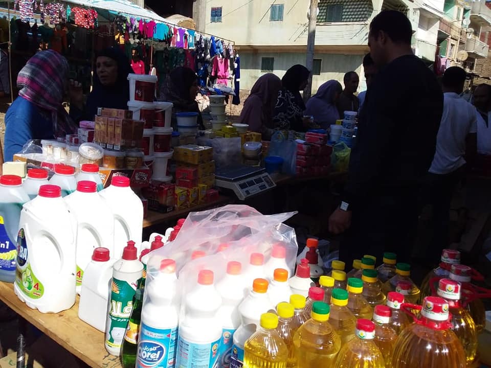 ندوة عن إدارة الوقت وتوفير سلع غذائية بأسعار مخفضة فى قرية بكفر الشيخ (4)